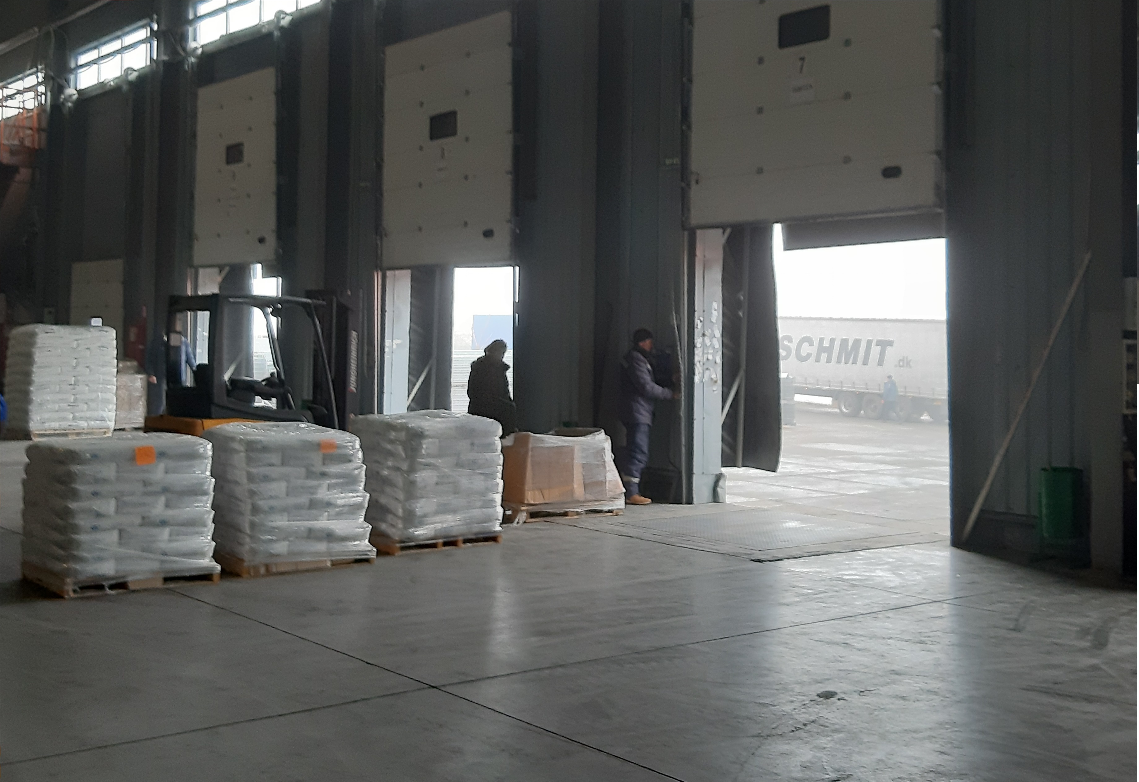 DISTRIBUTION SERVICES