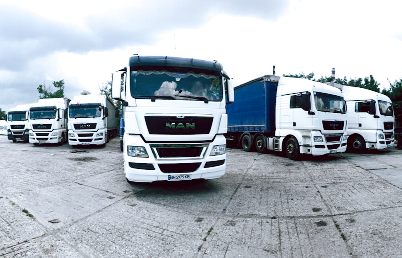 INTERNATIONAL TRUCKING SERVICES